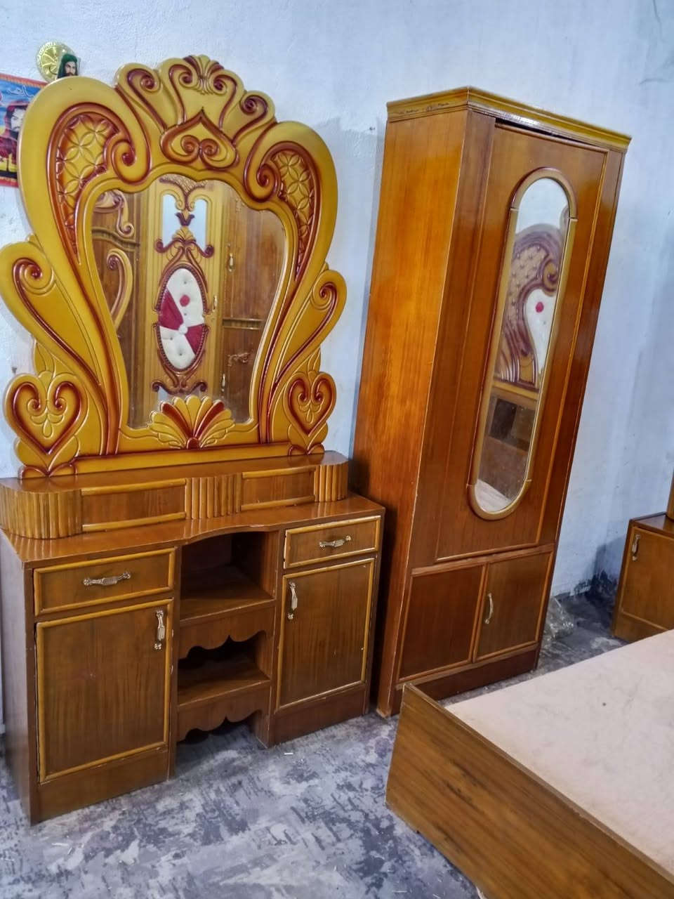 غرفة عرسان • ست أبواب • موديل حديث