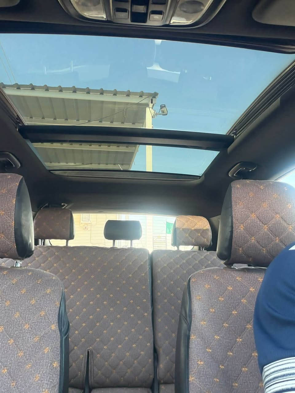 سبورتج موديل ٢٠١٧ فول خليجي مكفوله من صبغ بس بارد بيها رقم بغداد السعر ١٦٤ وبيها مجال بصيط ***********
