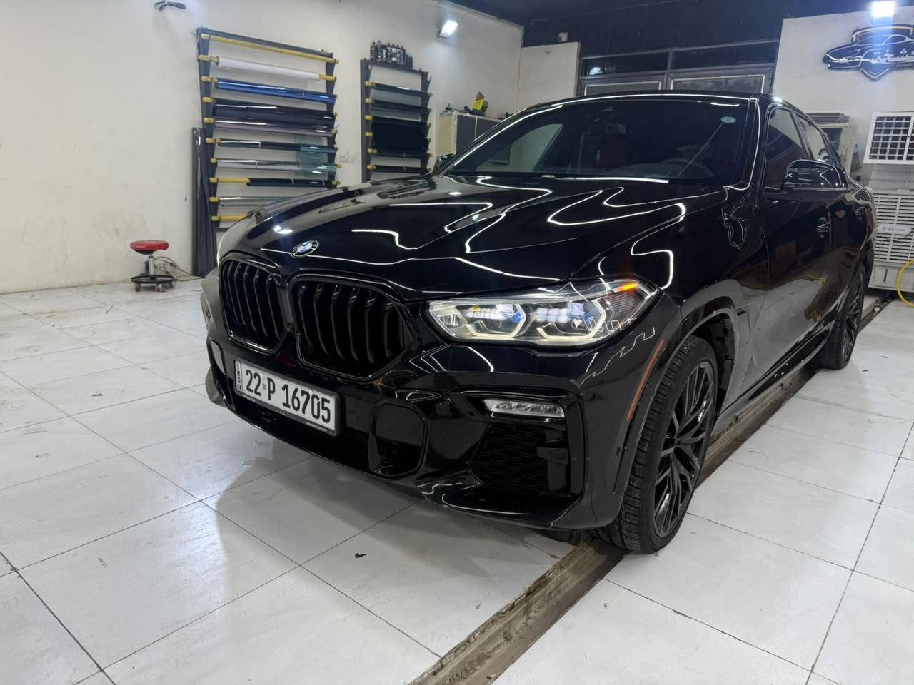 BMW X6  50i
موديل 2022 كلين تايتل فول مواصفات محرك V8  اعلئ فئه السعر 45 الف دولار  
المكان الديوانيه 
***********
