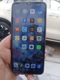 ريدمي 9 • شاشته مفطوره • واتساب
