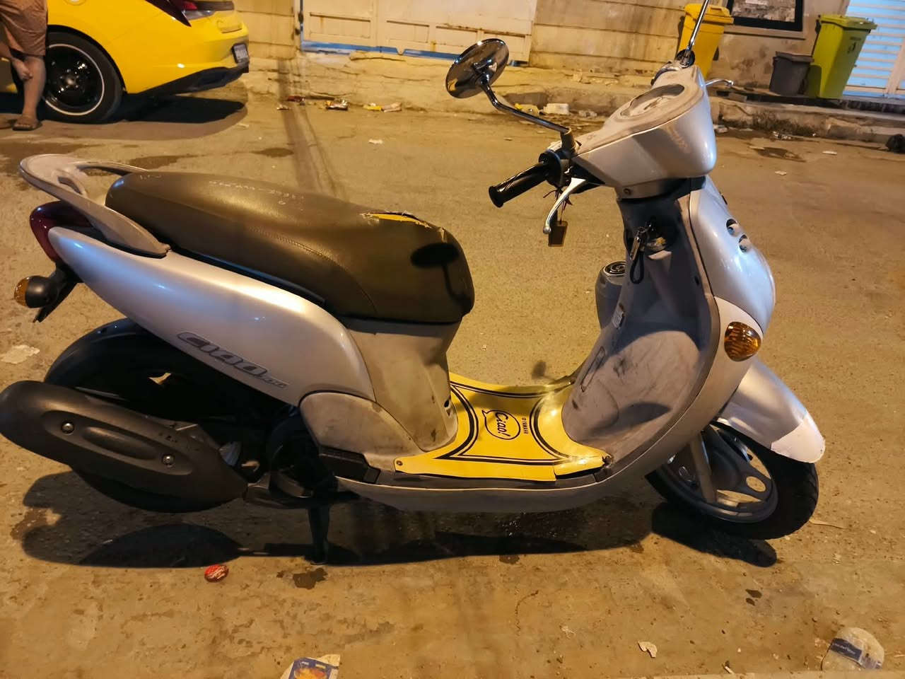 سلام عليكم دراجه للبيع صار اسبوع نازله من الرمبه الدراجه كفاله عامه السعر 950 بيه مجال
العنوان بغداد البلديات شارع المصرف 
***********
