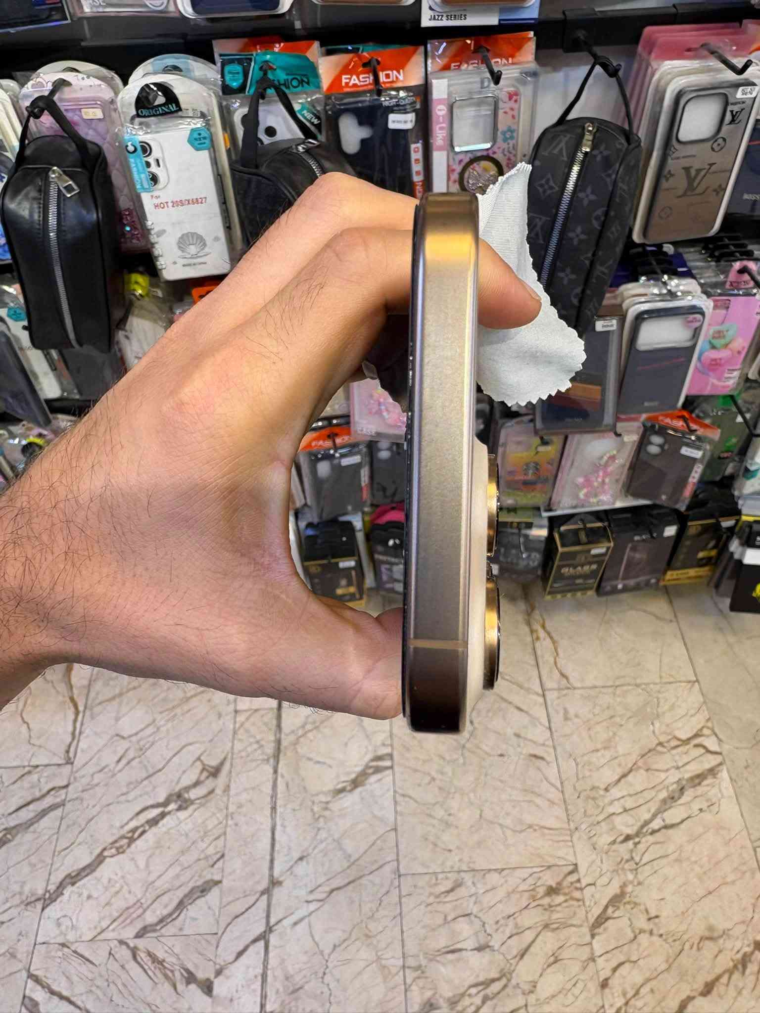 السلام عليكم
Iphone 16 pro max 256GB
نظافة ‎%‎
بطارية 90
مكفول من التصليح ومن أي خلل ومن أي ضربات
باكيت فقط
السعر مليون و250 قفل
مكاني بغداد العامرية
***********

نص مكتوب في الصور:
- ٧:٠٣
- حالة البطارية
- >
- عادية
- تعمل بطارية iPhone هذه على النحو المتوقع. حول البطارية والضمان...
- الحد الأقصى للقدرة
- ٩٠٪
- هذا قياس لقدرة البطارية مقارنة بقدرتها عندما كانت جديدة. قد تتسبب
- القدرة المنخفضة بتقليل ساعات الاستخدام بين عملية الشحن والأخرى.
- عدد الدورات
- ٦٧٨
- هذا هو عدد مرات استهلاك iPhone لقدرة البطارية. معرفة المزيد...
- تاريخ التصنيع
- آب ٢٠٢٤
- أول استخدام
- تشرين الأول ٢٠٢٤