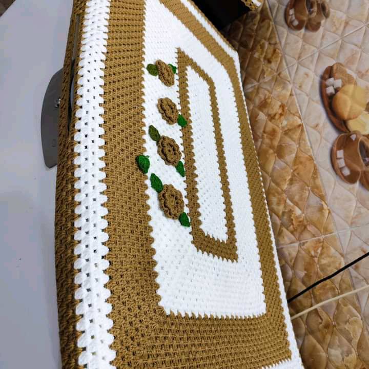 حسب الطلب • توصيل لجميع المحافظات • غرف نوم