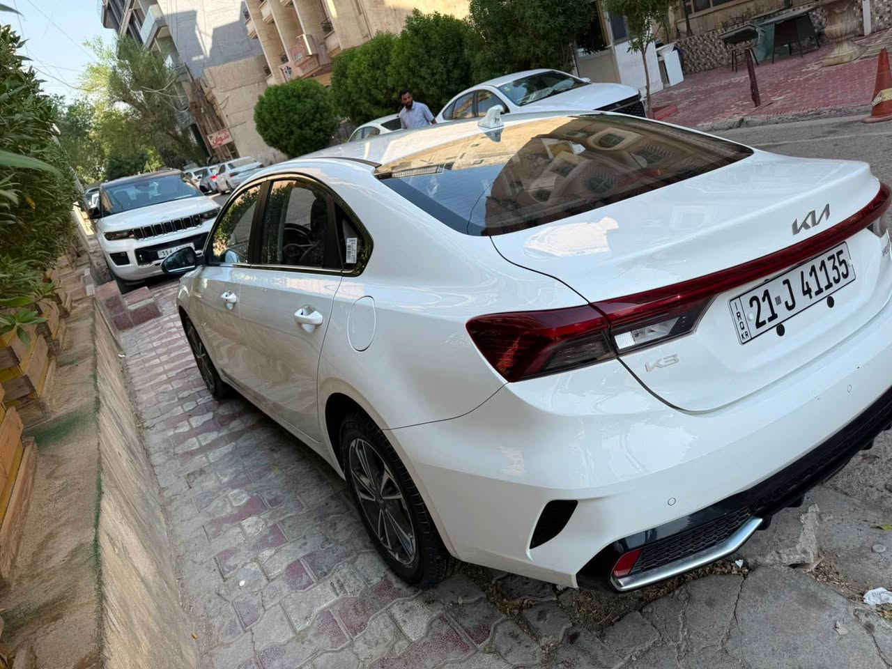 السلام عليكم
كيا كي 3  2025 ماشيه17الف 
مرقم سليمانيه  الدولي الجديد 🚨

المواصفات ✅

1-بصمه تشغيل
2-بصمه ابواب 
3-فتحه سلايد 
4-مري شفط 
5-كشنات جلد 
6-شاشة وكامرة 
7-هند بريك بصمه 
8-عداد ديجتال 
9-مكينه 1500 دبل نوزل 
10- اريل نفكيشن 
11- ويل كب 16 
وبعد بيها مواصفات 🫣
السعر 143 
مكان السياره بغداد كرادة 
رقم الهاتف *********** بغداد, العراق
