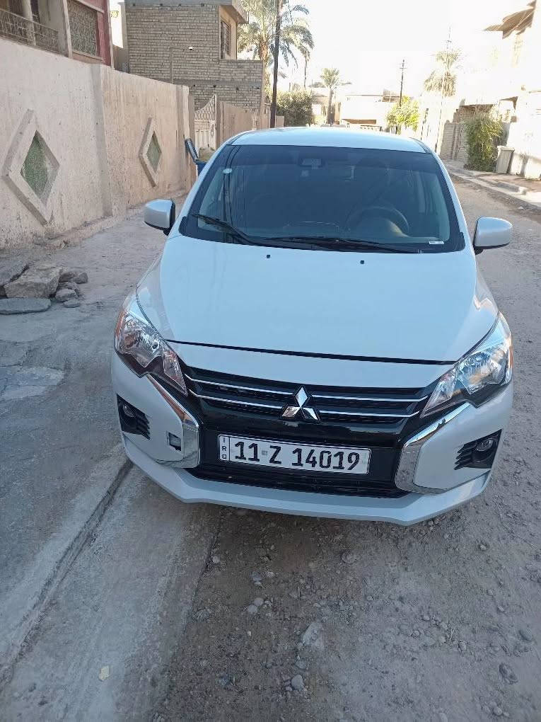 السلام عليكم 
مستعجل عل البيع 
للبيع ميراج 2024 لون سموك المرغوب/ماشية50m/ موصفات G4 //LIMITED  حادثه جاملغ عكس السايق واحفة البنيد فقط بدون دواخل بدون ايرباك /السيارة خير من الله ما ناقصة شي تبريد كير مكينة صدر تايرات كله مكفولات 
الستفسار
*********** 
المكان بغداد /الدورة 
السعر89 وبيه مجال بسيط بغداد, العراق
