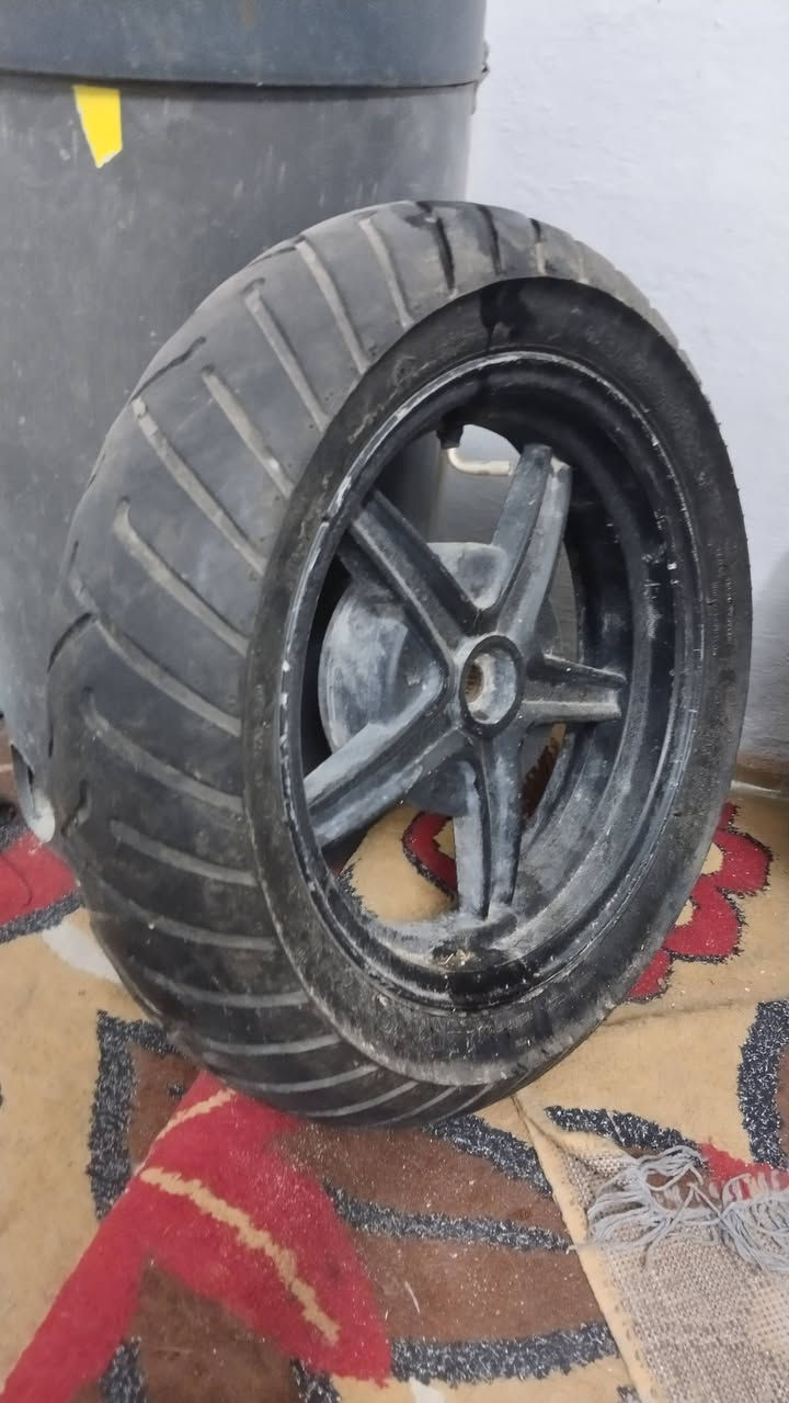 متاح وياله سترونك صيني بنفختهن اخو الجديد نظيف كلش ويل كب زوج للبيع وبسعر مناسب مكاني سماوه الغسل اول نزله الشراي يجي خاص وهذا رقمي للتواصل ***********
