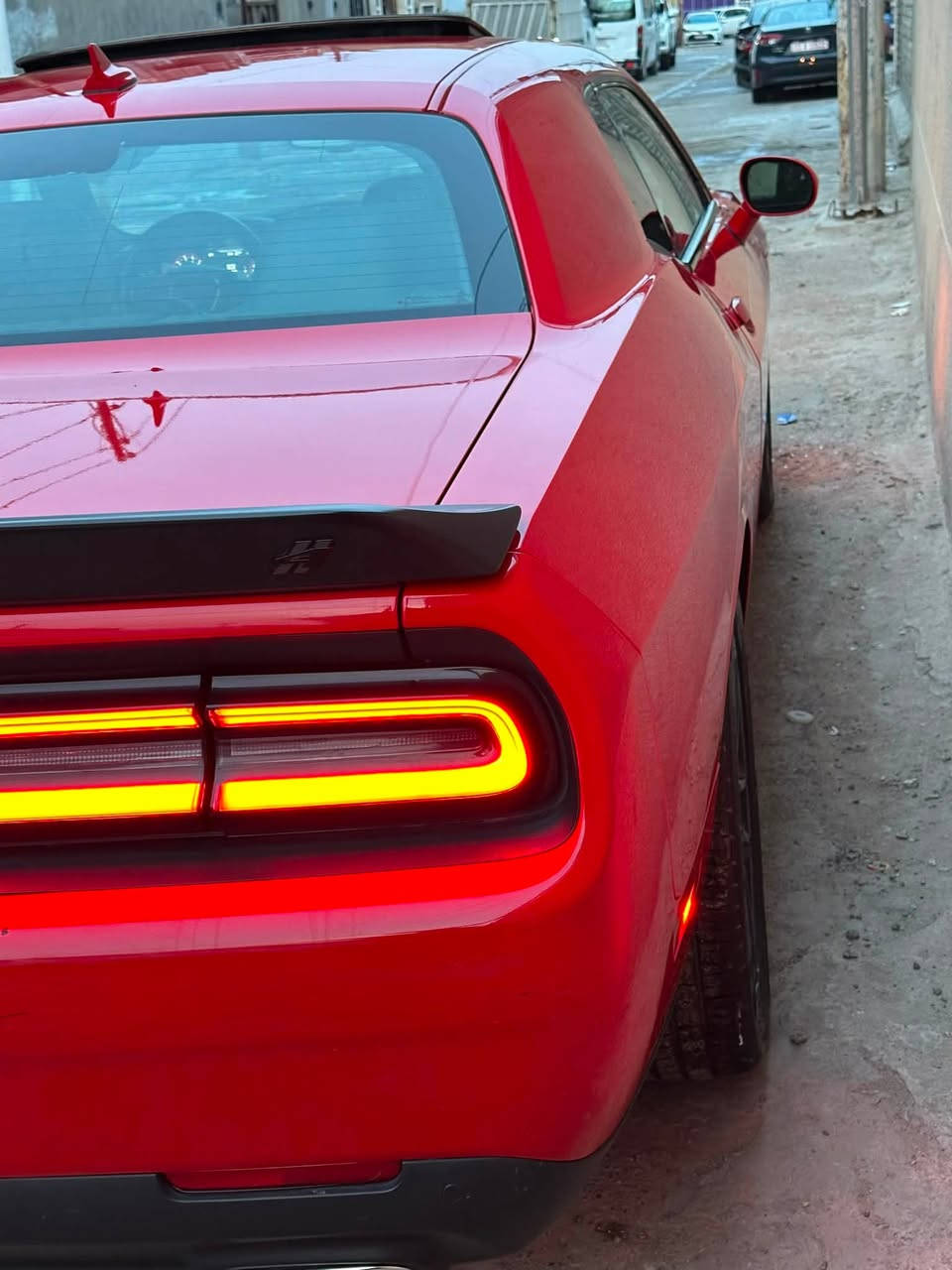 � للبيع دودج تشالنجر 2023 GT Plus AWD (4WD)
* وارد أمريكي.
* الممشى: 35 ألف ميل.
* السيارة نظيفة جدًا وحالتها ممتازة.
* الحادث جاملغين تعمير بنيد مبدل

المواصفات:

* فول مواصفات.
* فتحة سقف.
* تشغيل بصمة.
* تشغيل عن بُعد (Remote Start).
* شاشة كبيرة.
* لايزرون.
* سلايد.
* مقاعد جلد ومخمل.
* تبريد وتسخين للمقاعد.
* ذاكرة للمقاعد (Memory Seats).
* نظام دفع رباعي (AWD / 4WD).

السيارة جاهزة للاستخدام، فحصها خير دليل، وما تحتاج أي مصروف.

📞 للاستفسار والتواصل على الخاص أو الاتصال

