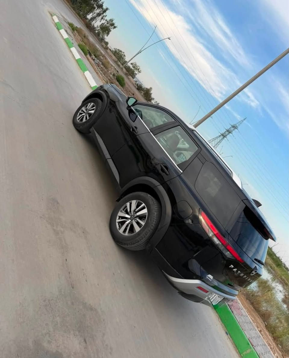 سلام عليكم
2023 NISSAN PATHFINDER, SL 

للبيع نيسان باثفايندر تو ويل

لون اسود

سيارة تعتبر فول 

ماشية ٣٦ الف ميل

بصمة تشغيل

بصمة ابواب  

صندوق شفط كهربائي 

رادار امامي (تحديد مسار)

رادار جانبي (نقاط عمياء)

رادار خلفي (تحذير من الاصطدام)

حساسات امامية+ خلفية

كاميرات 360°

كشنات جلد  و كهربائي الاماميه

كشنات تدفئة 

تبريد ٣ قطع لمس و تبريد مركزى 

تحكم وضعيات القيادة

هيتر استيرن

هاند بريك بصمة

اوتو هولد

شاشة كبيرة لمس+كاميرا

وبعد هواي المواصفات 

ضررها  :  تبديل جامرلغ يسار  فقط بنيد معدل ومصبوغ  فقط والسياره والله مكلفه اكثر من هالرقم ونقصها كاميرا اماميه  الباقي كلها شغاله وهذا رقم الشاصي 

5N1DR3CA9PC219783

سيارة اني مستوردها باسمي موجوده في بعقوبة

سعرها  ٢٥٥ ورقه 

 رقم موبايل :***********
