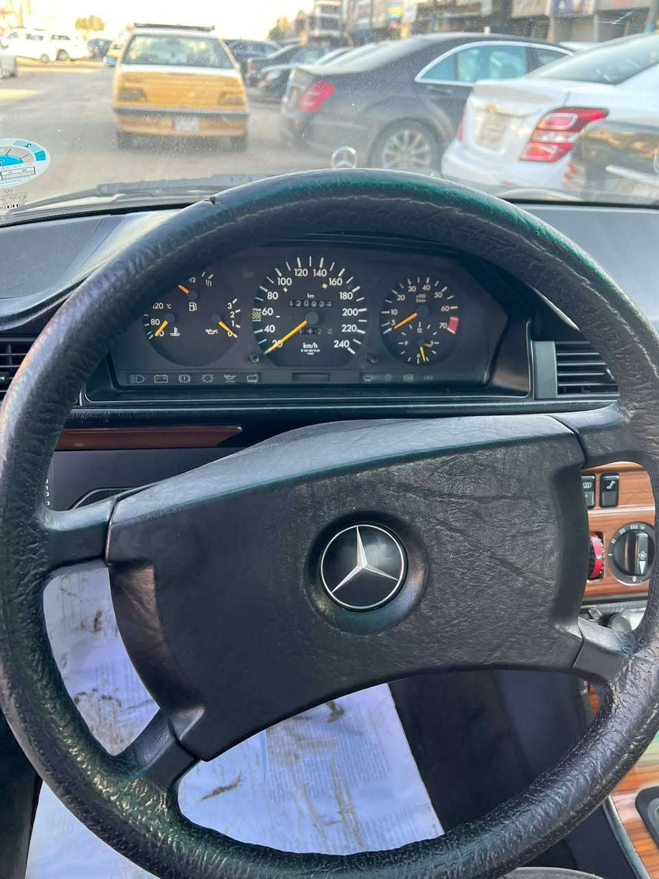 مرسيدس ١٩٩٠ • جاهزة • بنزين جديد