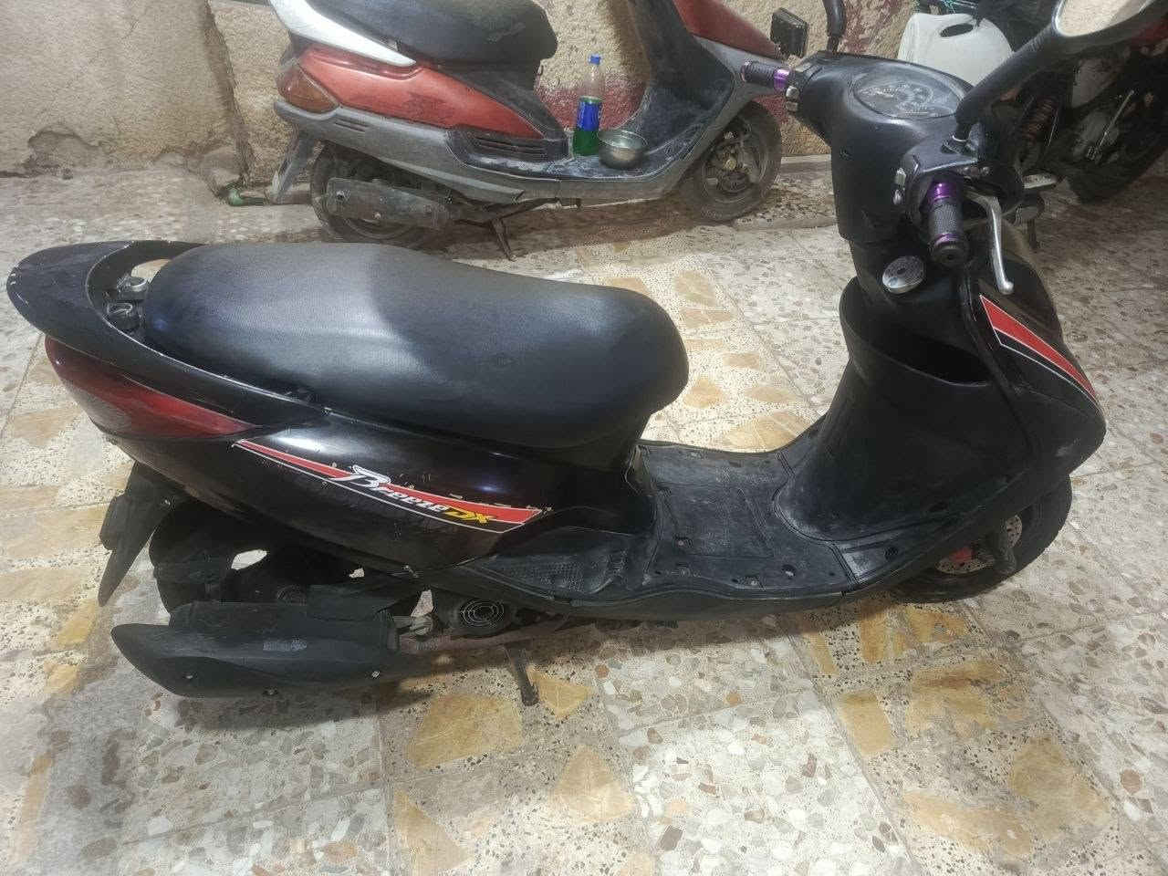 سلام عليكم
حبايب افريز البيع
دراجه مختومه ختم واحد من جملغ لجملغ 
دراجه كمله ما نقصه اي شي نقصه سيق فقط ههه
مكاني بغداد العبيدي 
***********
متواجد وساب
