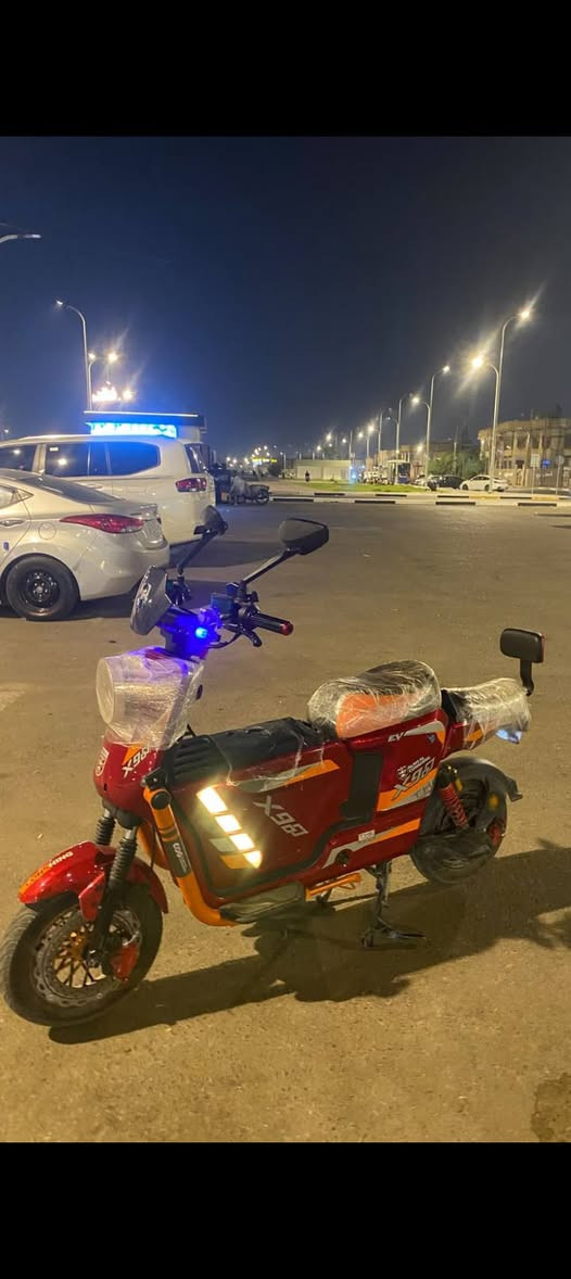 السلام عليكم دراجه شحن للبيع اكس 900 دراجه وكاله قبل 3 اشهر ماخذهه بطاريات جدد ملف جديد عقل جديد لاين زنون عالي ناصي دراجه حيل جديده اخت الزيرو العنوان البصره السعر 580 وبيهه مجال للطيبين الاتصال ع الرقم ***********

