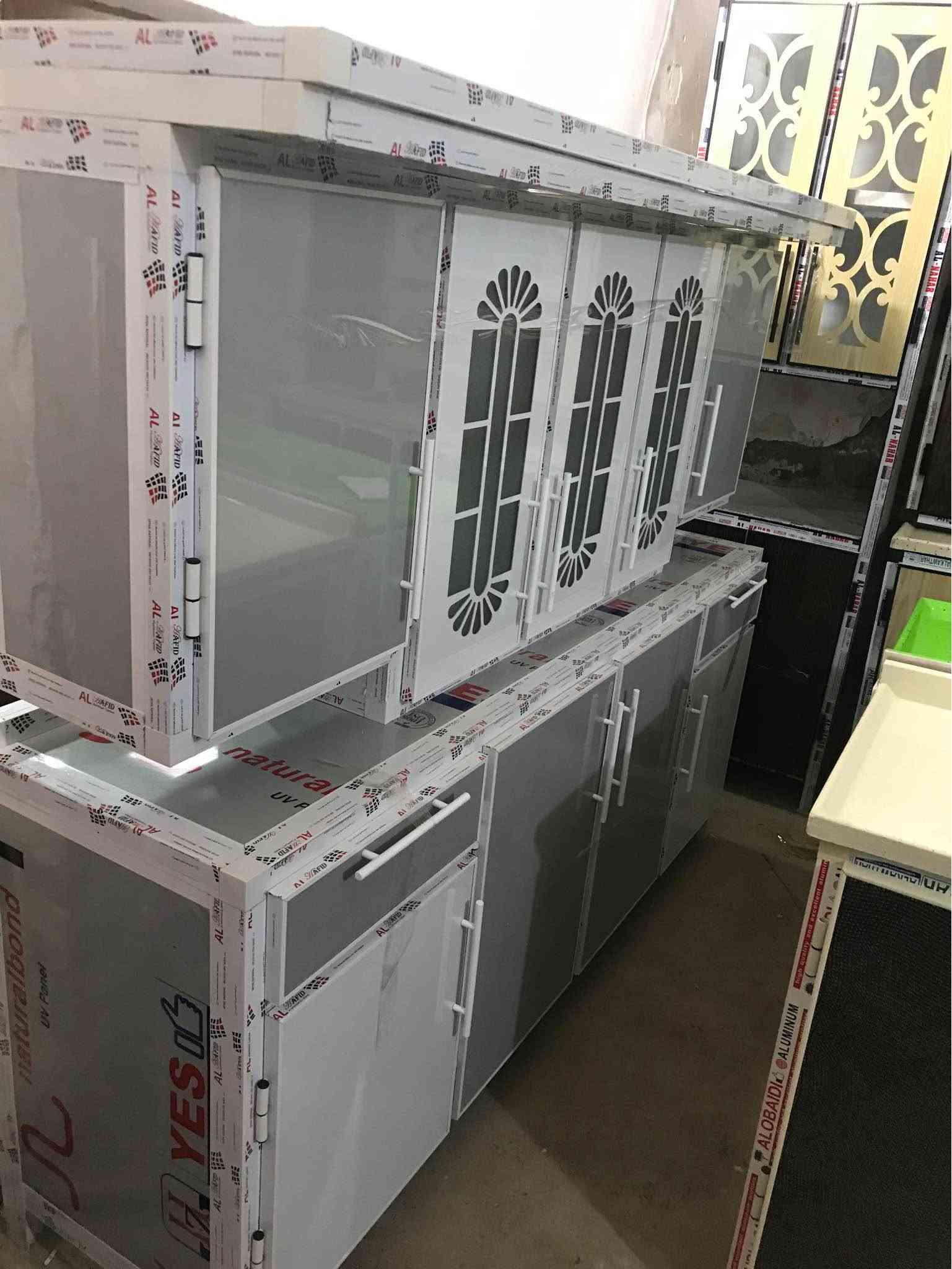 تخفيضات كاونترات مترين شرط شرط التزكام بليت واحد ملم نرماده حفر جرارات شفط نقش cnc تاج وكلوبات شغل درجه اولى ب400 واذا وياه سنك متر وربع مرمر ب600 يصير اللون حسب الطلب العنوان ناصريه شارع الاخلاص *********** ناصرية, ذي قار

