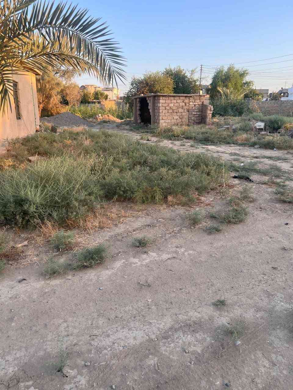 السلام عليكم 
للبيع بيت قديم
الموقع بعاجه حارت العدس
مساحت البيت 1000 الف متر
تريد قطعه 200 هم ترهم
الستفسار ***********
الخاص مفتوح
