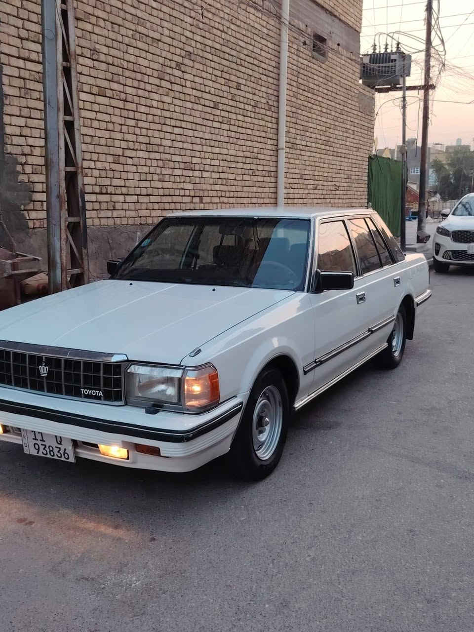 السلام عليكم سياره سوبر جديده وحلوه للبيع موديل 1984 كهربائيه كله شغاله وتخم تاير جديد الاستفسار ***********
