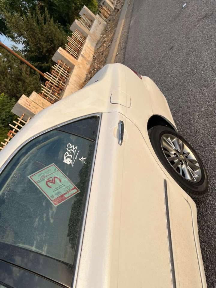 شاهينه • ٢٠٠٥ • مشي ١٨٠الف