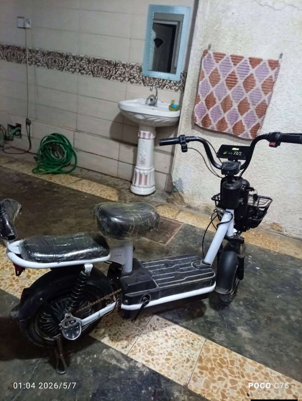 دراجة حجم 14
مستعملة شهر ونص جديدة محد يطلع بيه

4بطاريات جدد 22امبير عل فحص

لايت عالي ناصي 

3سرع الاقصى48حقيقي

شاحنة سريعة

ماداخلة مصلح

بيها سويجين تشغيل وسويجين قفل تاير وبصمة

سعر 250وبيها مجال بسيط عنوان بغداد جديدة نعيرية 
رقم الهاتف بي واتساب***********

