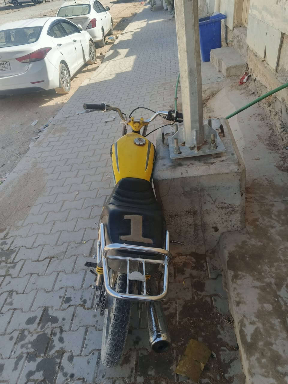 سلام عليكم
دراجة 4 گير للبيع 
بس دخن يرادله ترتيبات بسيطة 
السعر 250 وبيه مجال
للستفسار ***********
