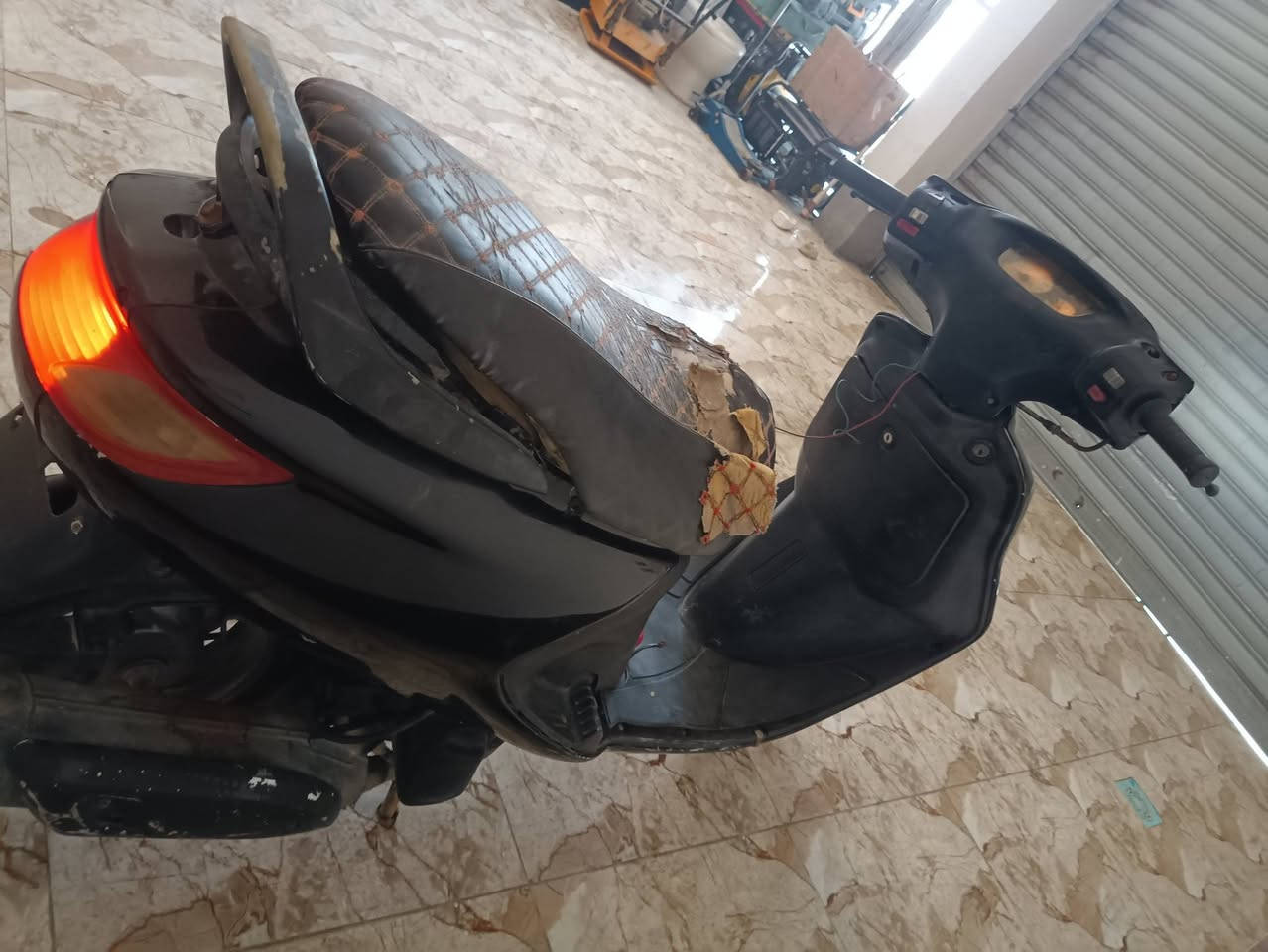 فراشة جاهزة نظيفه السعر 350 وبي مجال  محاويل حي مشتل 
عالي ناصي زنون اشاير بريك كله شغال كيجات 

دبلات شغاله تايرات

نكره سلف وهندر 

نقص باتري 

السعر 350 
مكاني محاويل حي مشتل
***********
