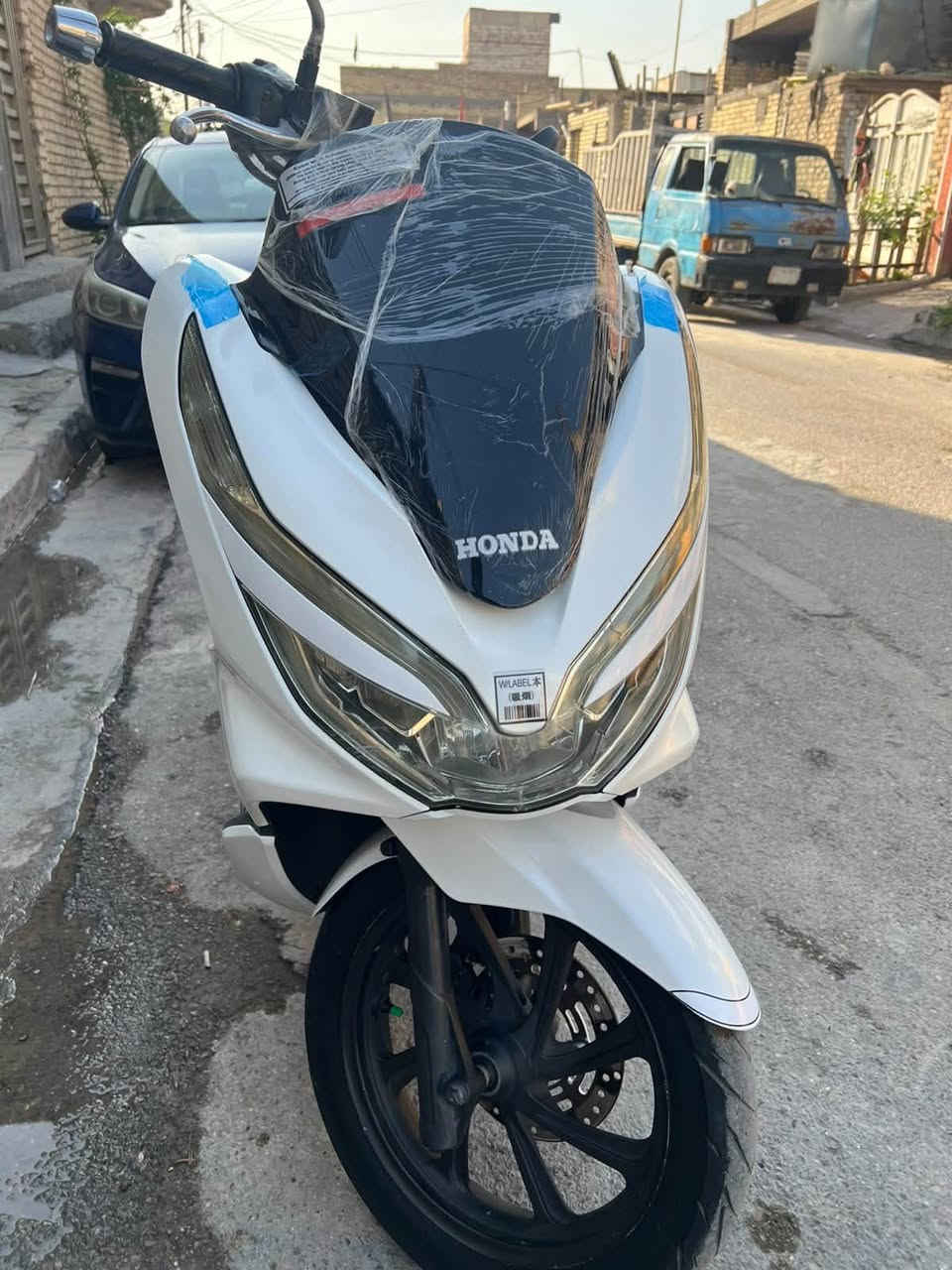 السلام عليكم 🫡 
للبيع دراجة هوندا PCX الجيل الثالث مكفولة من كشر ومحرك وشالصي 
السعر 15 وبيها مجال للشراي  
مكانها مدينة الصدر حي السفير 
رقم *********** 
مكلف بالنشر 👋
