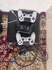 بلي فور • مهكر • يدتين
