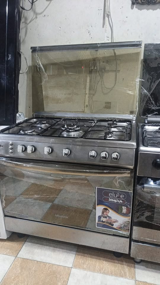 السلام عليكم اغراض للبيع مكا ني اربيل ويوجد توصيل للتواصل خاص او ***********
