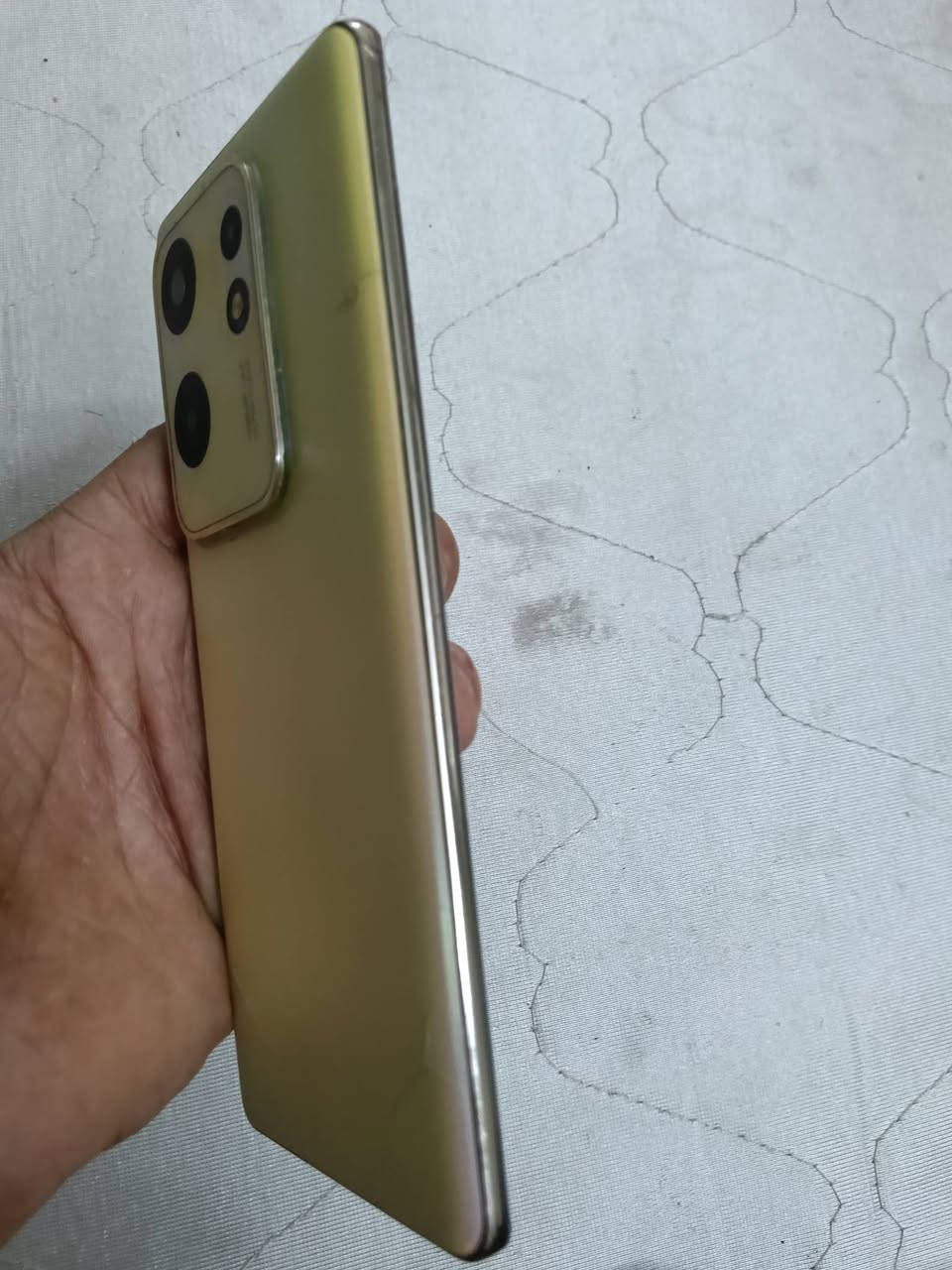 سلام عليكم هاذه حساب بوي عدي جهاز نصيف زيرو30يشغل بل بوبجي90بس شاشته بي خط  ضاكره200و56 جهاز ما مفتوح بد بكاني بغداد مدينه صدر بل شماعيه سعره 100 وعشرين يريد يتواصل وياي هاذه رقمي ***********
