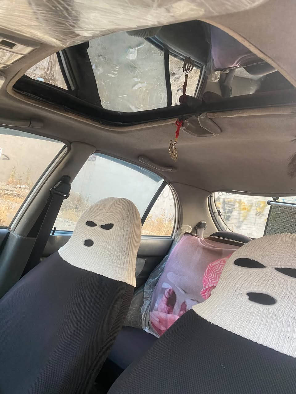 السلام وعليكم سيارا اكسنت هوانداي للبيع السياره جاهزا من كل النواحي مديل 95 شرط كير ومحرك وين من يعجبك جيك السياره بلا ضرر بس شويا بل دار مال جملغ الورا معجون ولا اباقي شرط لا صبغ ولا معجون اليرباك ما طاك مال شركه سيارا حلوا وجاهزا ترايك للبغداد الغرفه مالها حيل نضيفه فقط الدشبول مكسور وما يبين شرط التحويل السعر 34 بيها مجال شي قليل مال جيتك كبون بانزين بيها الرقم *********** رقم وسنويًا جديده لي 2030 هزا جديدا تحياتي للجميع
