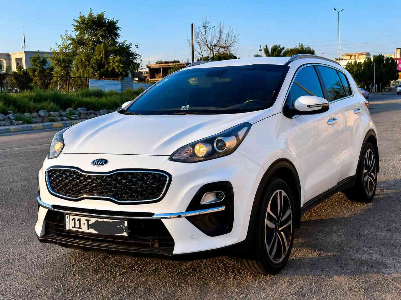 سبورتج ٢٠٢٠ خليجي رقم بغداد الدولي باسمي
ماشيه ٧٦ الف مكفول من الصبغ و التبديل 
 حساس أمامي وخلفي 
وتحكمات وكامره دواره وشاشة كبيرة 
ومري أوتو وباقي المواصفات المعروفة
 ( السياره جديده) 
مكان واسط/ الكوت داموك 
السعر 189 بيها مجال بسيط 
للاستفسار ***********
@إشارة
