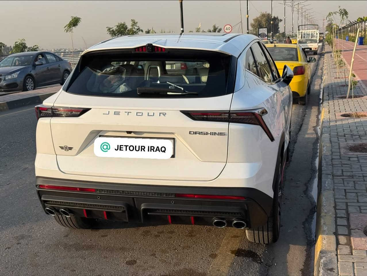 ⁨ ⁨ ⁨ ⁨ جيتور Dashing 1.6L Luxury
الموديل: 2025
المحرك: 4 أسطوانات L1.6 تيربو 197 حصان حقن مباشر
ناقل الحركة:DCT اوتوماتيكي من 7 سرعات
العداد: 15,000 قابل للزيادة 
رقم السيارة اربيل 
مكان السيارة - موصل او اربيل 
للتواصل : ***********
او ارسل خاص 

ضمان المحرك: 10 سنوات او 1،000،000 كم (أيهما اولاً / للمالك الأول)
الضمان الأساسي: 6 سنوات وعداد كيلومترات مفتوح

المواصفات
* إطارات قياس 20 إنچ
* فتحة سقف بانوراما
* مقصورة الركاب من الجلد الفاخر
* مقعد السائق والراكب كهربائية
* مقعد السائق مع ذاكرة لحفظ وضعيات الجلوس
* مقعد السائق مبرد ومدفاء
* مقعد الراكب مبرد ومدفاء
* كاميرات محيطية 540 درجة
* شاشة التحكم بقياس 15.6إنچ
* * شاشة القيادة بقياس 8 إنچ
*نظام ابل كاربلاي واندرويد اوتو
* نظام أوامر وتحكم صوتي
* نظام صوتي 8 سماعات من SONY
* رادار تفاعلي
* تحذير مغادرة المسار
* نظام القيادة شبه الذاتية
* نقطة عمياء
* نظام تحذير الاصطدام الامامي والخلفي
* إنارة محيطية
* إنارة ترحيبية
* المرايا الجانبية قابلة للطي كهربائياً
* شاحن هاتف لاسلكي سريع
* خاصية إغلاق الشبابيك وفتحة السقف عن بعد
* مصابيح أمامية أوتوماتيكية زينون مع مصابيح نهارية LED
*التكيف التلقائي مع الضوء القريب والبعيد
* مسند الذراع الوسطي مع ثلاجة
* دخول ذكي (بصمة)
* تشغيل عن بعد
* صندوق كهربائي
* نظام الفرامل اليدوية الاوتوماتيكي Autohold
* وضعيات قيادة متعددة
*6 وسائد هوائية
* موسيقى ترحيبية
* عتبات الأبواب مضيئة
* نظام تنقية الهواء مع شاشة لعرض البيئة الخارجية
* حساس للمطر
