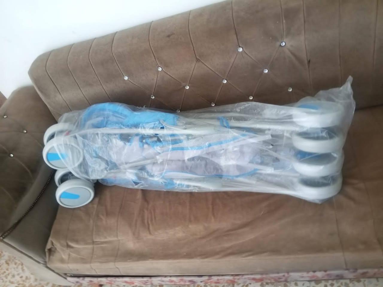 جديده بالجيس ما مستخدمه
سعرهه ٥٠ الف
 ‏‪***********‬‏
