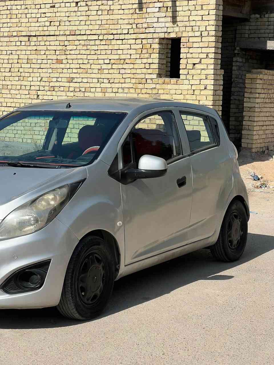 شوفر ليت سبارك 2014 سيارة بيه تجية خفيفة بيه صبغ عام بدون تبديل بجم كبس محرك كير بلادي اوتو محرك 1400 تبريد ثلج شاشة كبيرة كهربائيات كامله صدر تايرات كله كفاله رقم بغداد انكليزي تحويل مكاني بغداد السعر 50  وبيه مجال حك الجيه ***********
