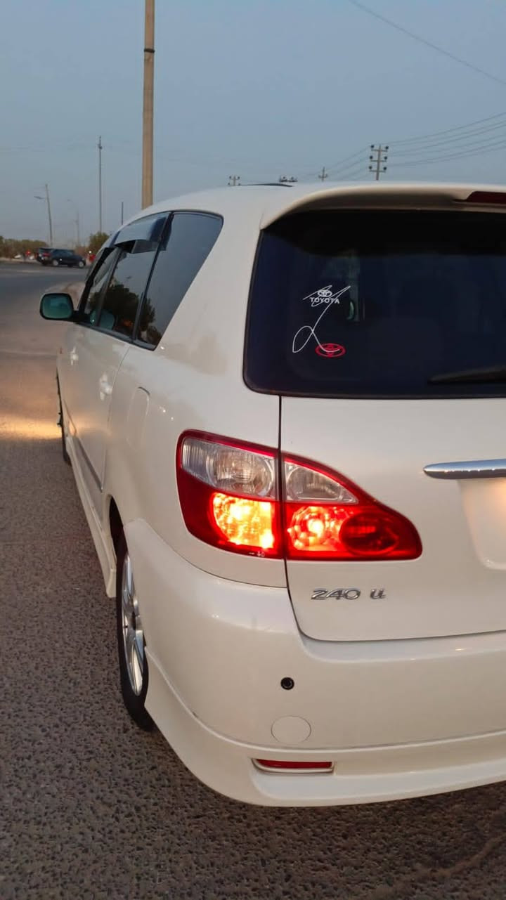 سلام عليكم. 
للبيع ابصم مديل 2003 تحويل مباشر 
تو ويل بلاد مكينه وكير نضاف تخم تاير ويلكب جديد
باتري جديد حدادية كلها جديدة تدفئة وتبريد كله بلشرط
غرفه نضيفه مكفولة ضربه وعيب شرعي بيها صبغ بلداير الجاملغ الخلفي جوه قبق البانزين فقط لاغير. والباقي مكفول 
السعر 115 وبيها مجال عنوان بصرة خور الزبير الاستفسار انتصل وتدلل ***********
