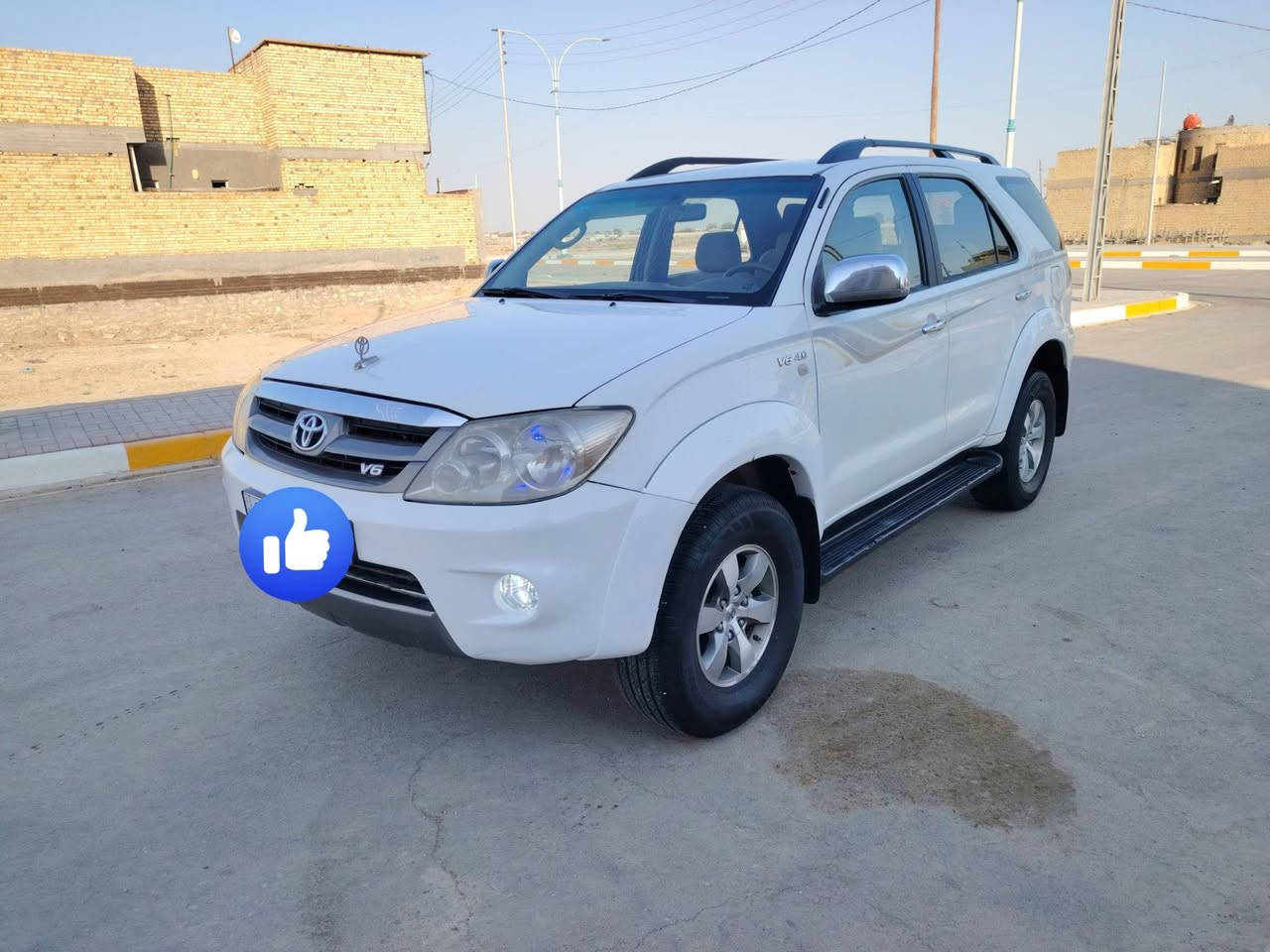 تويوتا فورجنر موديل ٢٠٠٦ رقم بصره نكليزي بسمي. مكينه ٦ سلندر. تبريد قطعتين. بيه رشات صبغ بدون تبديل اي قطعه. سياره جاهزه من كلشي. السعر ١١٨ وبي مجال للمشتري مكان السياره السماوه وللاستفسار ***********
