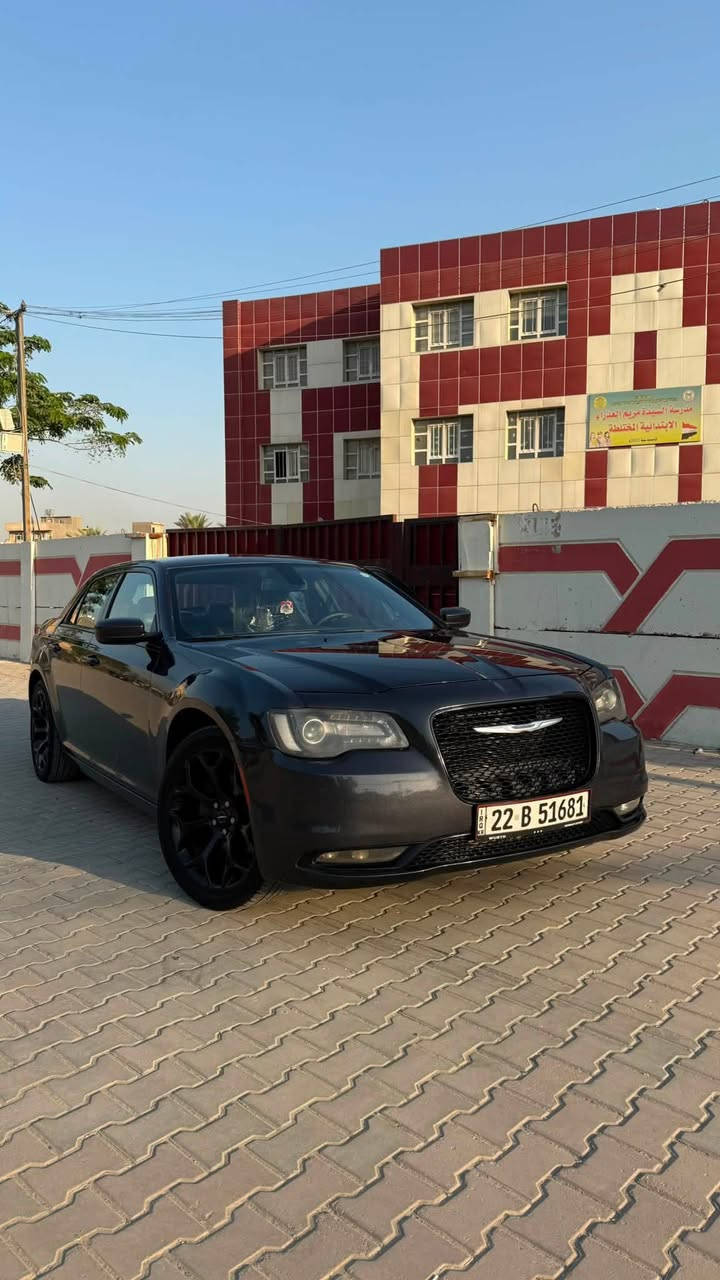 السلام عليكم كرايسلر s300 
2018s
ماشيه70 مايل 
الحادث جاملغ وبنيد ولجاملغ الخلفي كلير
بدون ايرباك🛑
وارد كندي
لون مميز 7 شذرات 
السعر 195 وبيها مجال
***********
