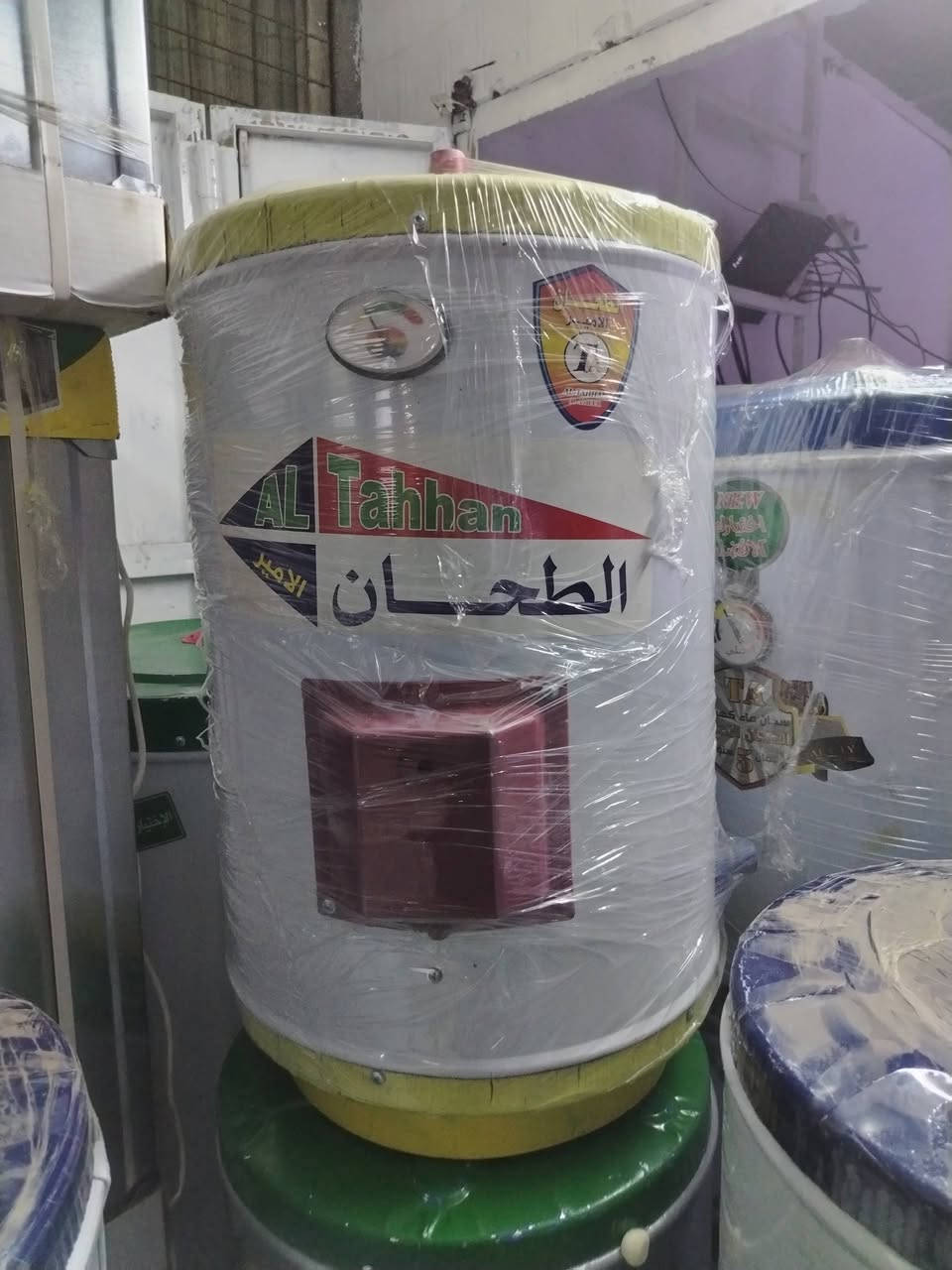 التوصيل مجاني داخل بغداد ومحافظات 10 الف
(عرض لفتره  محدوده  جدا جدا )العنوان بغداد الدورة شارع ٦٠ مقابل المتنزة معرض الرحمن للاجهزة للاستفسار الاتصال على الرقم ***********  سخانات الطحان ومتوفرة جميع الأحجام ولدينا جملة ومفرد واسعار خاصة لاصحاب المحلات التجارية وتقدم لكم معرض الرحمن للاجهزة الكهربائية سخانات (فوم وعازل الحراري علما كل لسخانات فوم وعازل حراري) 
سخانات الطحان 2ملم فوم👇👇👇👇👇👇👇
سخان الطحان 80لتر فوم سعرة 70وتوصيل مجاني داخل بغداد 
سخان الطحان 120لتر فوم سعرة 80الف وتوصيل مجاني داخل بغداد 
سخان الطحان 160لتر فوم سعرة 90الف وتوصيل مجاني داخل بغداد
والان اسعار سخانات3ملم فوم وعازل الحراري ويتحمل بوستر وضمانات لجميع انواع السخانات 5سنوات بدون وصل الضمان يسقط الضمان  👇👇👇👇👇👇👇 
سخان 80لتر  3ملم فوم سعرة 80لف وتوصيل مجاني بغداد
سخان 120لتر 3ملم  فوم سعرة 125الف وتوصيل مجاني بغداد 
سخان 160لتر 3ملم  دبل هيتر فوم  سعرة165الف وتوصيل مجاني بغداد 
سخان 160لتر 3ملم تك هيتر  فوم سعرة 140الف توصيل مجاني بغداد

سخان 180لتر 3ملم فوم  سعرة170لف وتوصيل مجاني
سخان 200لتر 3ملم فوم  سعرة180الف وتوصيل مجاني 
سخان 220لتر 3ملم فوم  سعرة190الف وتوصيل مجاني

ويتوفر لدينا سخان غازي كهربائي 4ملم سعة 200لتر سعرة 290 وسخان 250لتر سعرة 310الف  ضمان جميع السخانات 5سنوات والتوصيل مجانا سخان غاري كهربائي 160لتر السعر 260الف ولتوصيل مجاني 
باب بيتك داخل بغداد للحجز والاستفسار التواصل مع خدمة العملاء *********** وشكرآ لحسن استماعكم وشكرا
