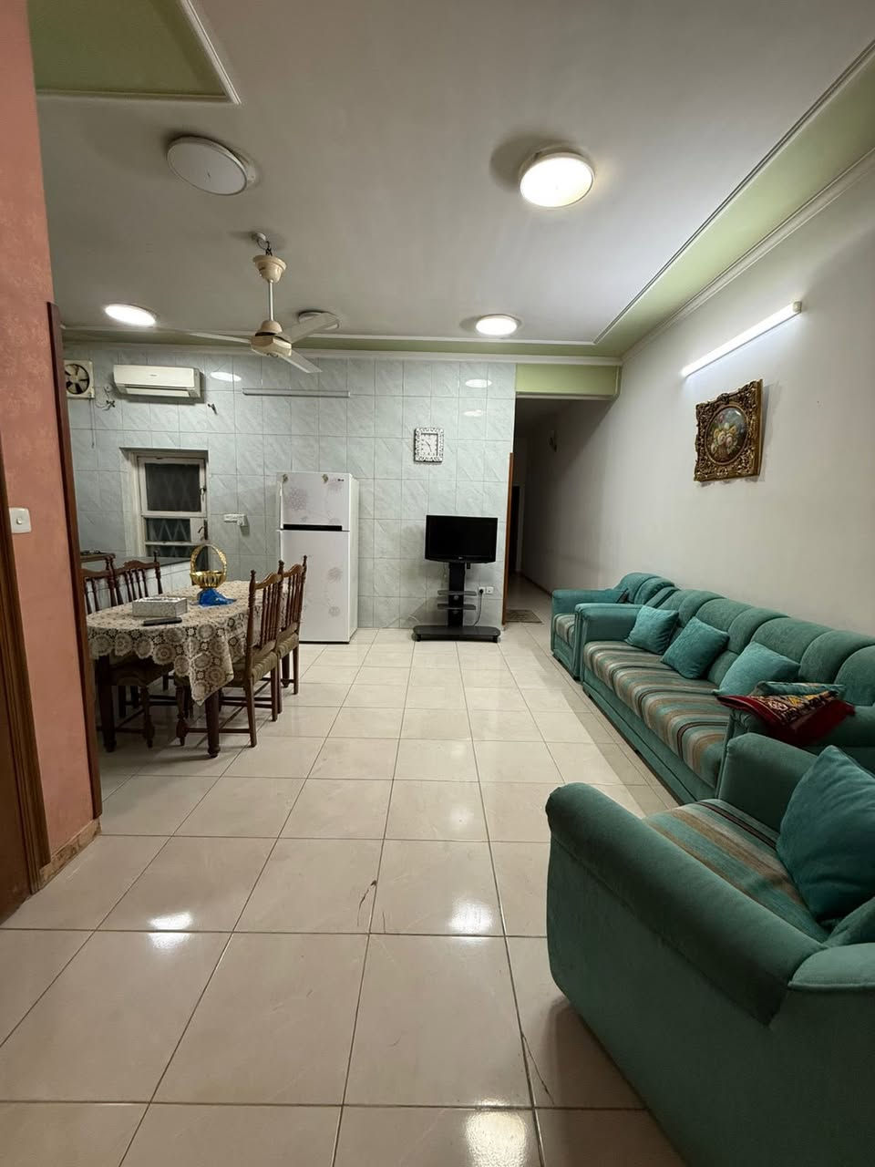 🏡 دار للبيع – منطقة البيجية

✨ فرصة مميزة للسكن أو الاستثمار

🔹 تحتوي على وحدتين سكنيتين
🔹 سنة البناء: 2014
🔹 الموقع: منطقة البيجية
🔹 المساحة: 210 م²
🔹 الواجهة: 7 م
🔹 النزال: 30 م
🔹 سند مستقل

📞 للاستفسار والتواصل:
***********
