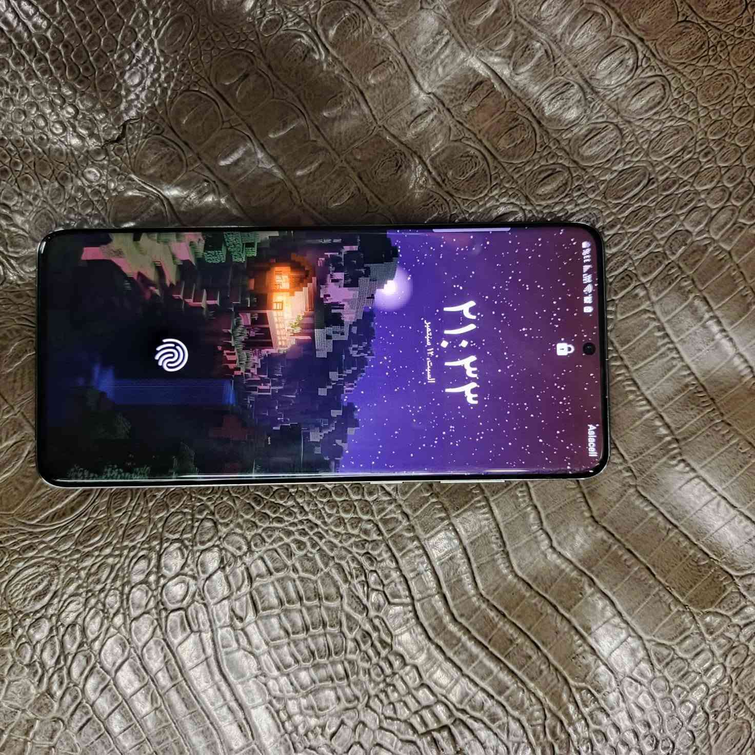 هاتف سامسونج s20بلاس5G للبيع السعر 250الف و بيه مجال الهاتف مو مبدل اي شئ فيه الهاتف يجي بظهر شفاف نظافت الجهاز99,9التواصل علا رقم ***********
