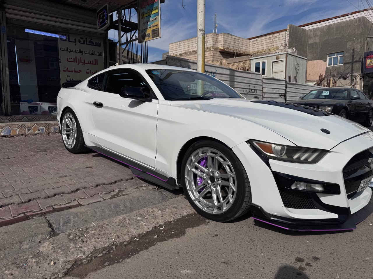 السلام عليكم اخوان السيارة للبيع فقط بدون مراوس فورد موستنك 2015  v6 حادثها موضح كدامكم القطع المتضررة مبدلة الغد والشواصي سليمات صار بيها حادث بلعراق جاملغ خلفي عكس السايق السيارة مصبوغة حزام وجاهزة على اخر حباية من ويلات وتايرات وحدادية دينار متصرف عليها مكانها بصرة ورقمها بغداد بأسمي قفلها بدون عملة 130 
للتواصل ***********
رقم الشاصي مالتها للي يحب يشوف تفاصيلها

1FA6P8AM8F5362584 البصرة, العراق
