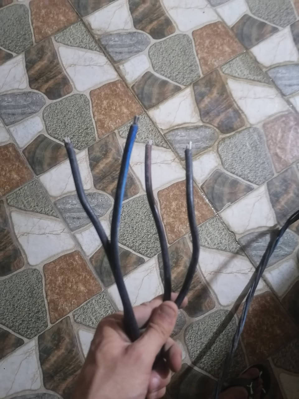 كيبل ظفيرة ابو أربعة 42 متر
كيبل ظفيرة ابو اثنين 57 متر للبيع اتصال عل رقم ***********
