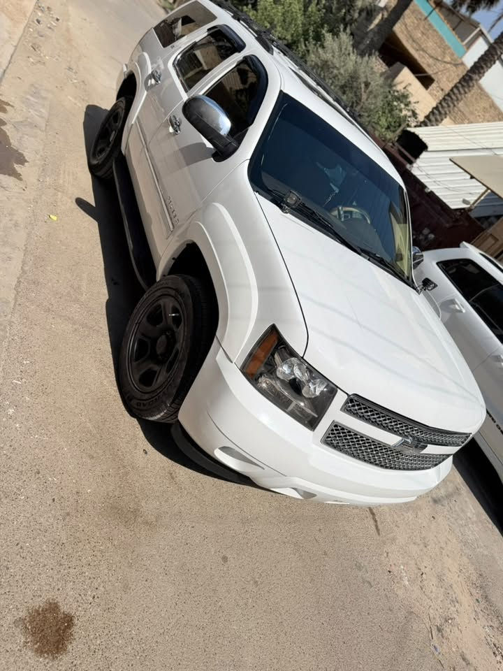 سلام عليكم  تاهو 2009LTZ
تاهو 2009 LTZ
خليجية كفالة عامة فقط دعامية امامية صبغ ولصبعين pbr بلباب خلف السايق
السيارة جديدة وممتعوبة وكاملة على اخر حباية مابيهة مصرف 
عليهة كت z71 ويالتهة البلادية موجودة وياهة 
189$ وبيهة مجال 
مكانهة البصرة الزهور قرب جسر المعارض 
***********
***********
