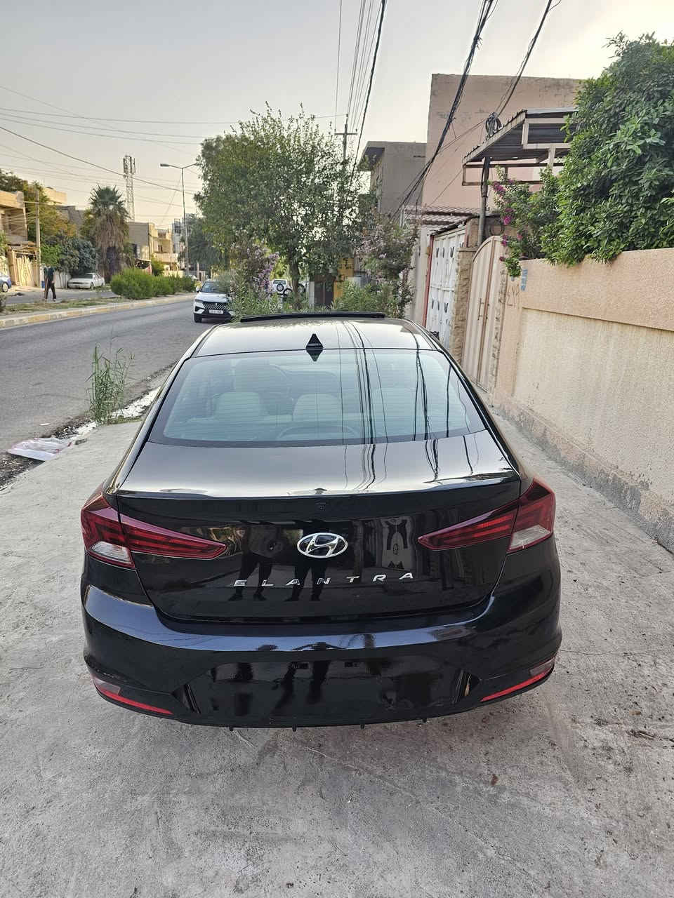 النترا ٢٠٢٠
فول مواصفات لمتدد 
ماشية ١٠٠ ميل 
ضرر جاملغ النفر وحافة البوند 
رادارات امامي خلفي 
رادارات جانبية 
كروز ومثبت سرعة 
داخل عسلي 
بصمة تشغيل 
تدفئة كشنات 
تحكمات ستيرن 
سلايت 
محرك ٢٠٠٠ دوش
رقم اربيل 
شرط التحويل فقط
السعر مناسب جدا ارخص من السوك  
للتواصل اتصال ***********
واتس ***********

