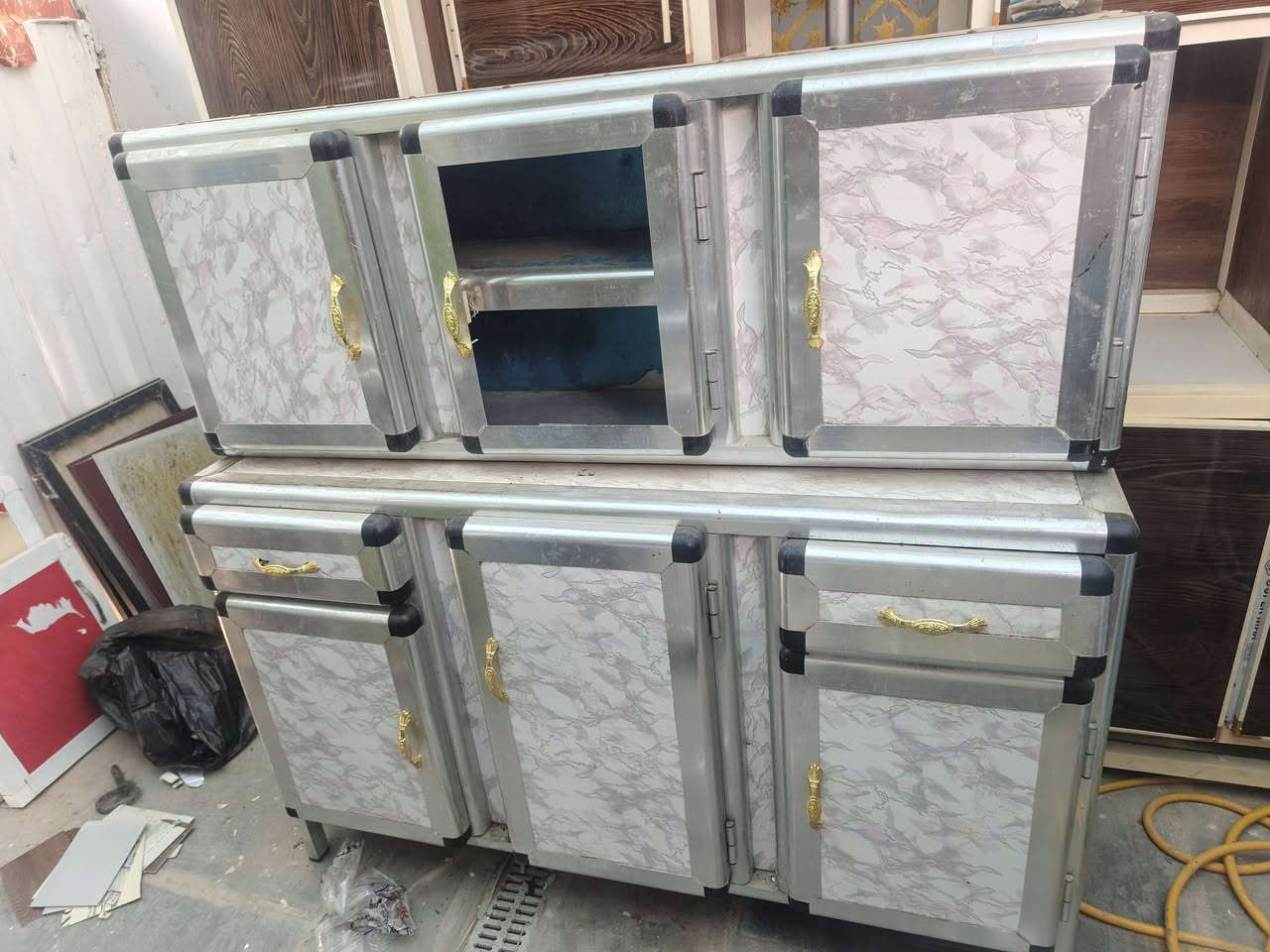دواليب • خزائن مطبخ • بدون تفاصيل