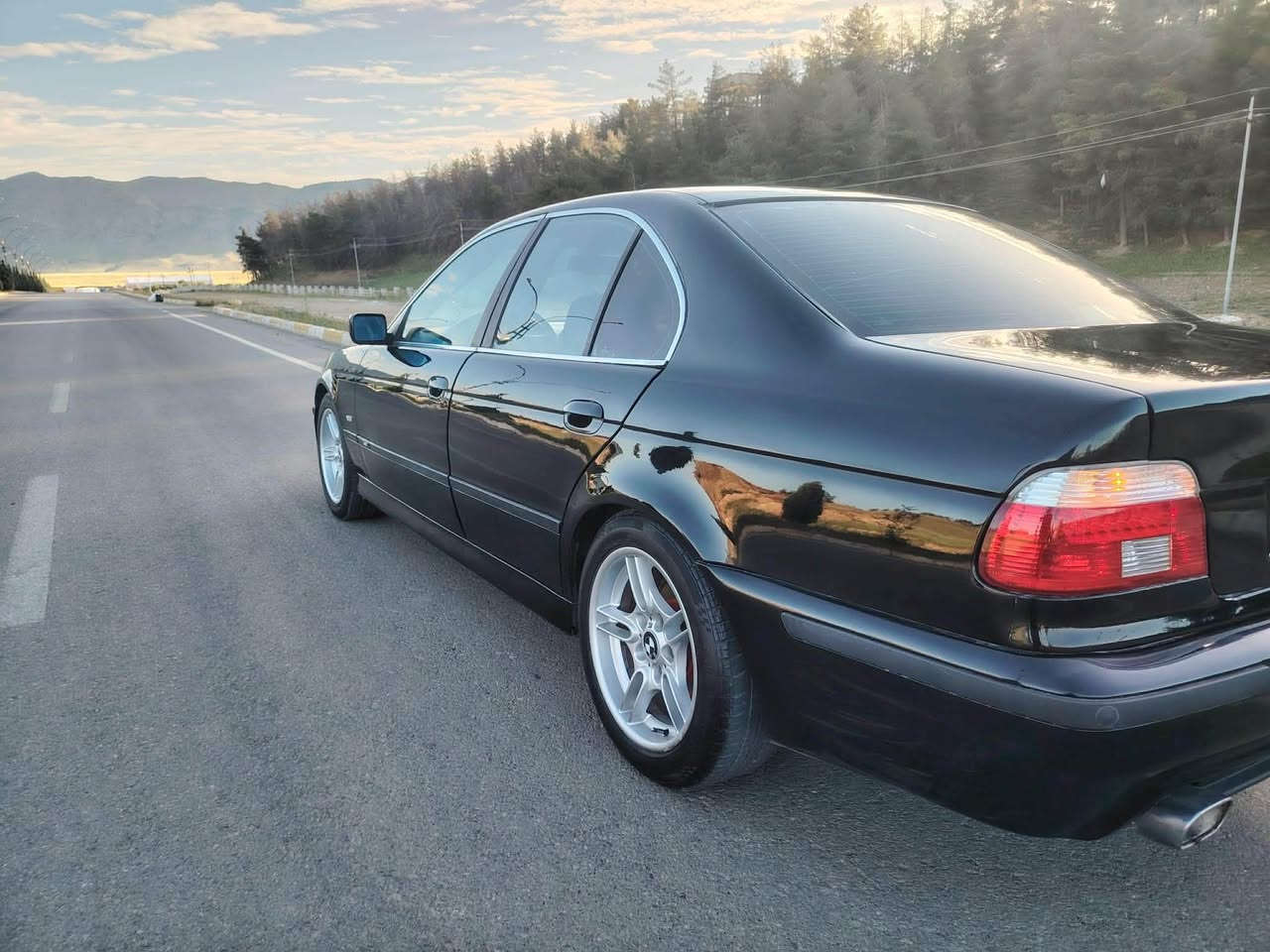 Bmw e39 2000 528
ئارم هەولێر بەشەرت  زۆر خاوێنە  گێرومەکینە بەشەرت گێڕ حادی 
تازە لەسەر ساخی کامل پەمپ کراوە  هەتابڵێی توندو تۆڵە کامل مەسرەف کراوە 
٦٥ گەڵاو کەمێک مەجال 

***********
ئەوەژ ژمارەی خاوەنەکەی
