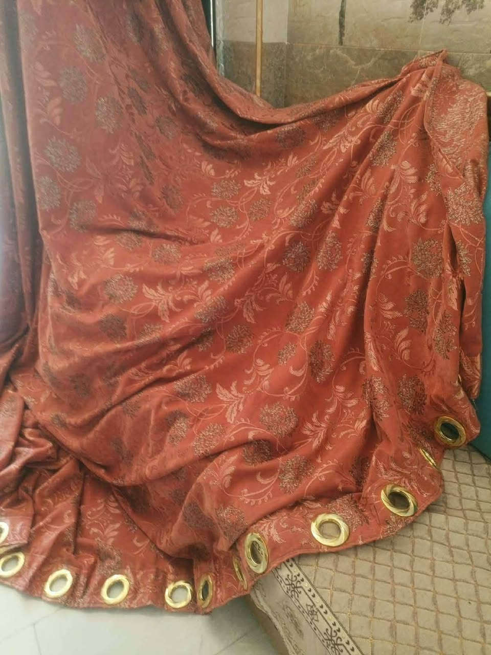بردات ثنين طول تلاثة وعرض تلاثة ب40 كلش جدد احلة من صور لعنوان كوت سياسيين ***********
