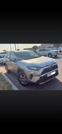 بيع مستعجل @متابعين للبيع تويوتا رافور xle بانزين   بيها نص جاملخ صبغ ...