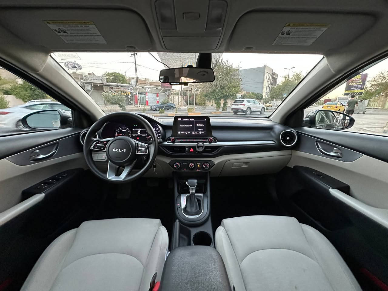 kia forte 2022
للبيع بسعر مناسب 

مواصفات Lxs النص فول
السيارة بحالة ممتازة ماناقصها اي شي
المواصفات:
مكينة 2.0 دوش المرغوب ✅
رادار مانع تصادم 📡
كروس كنترول
قيادة شبه ذاتية 🛣️
شاشة ذكية حجم متوسط 
كشنات لون كريمي
اندرويد اوتو وكاربلي وايرليس 📱

الضرر:
اربع ابواب وجاملغ امامي مبدل ومصبوغ

للتواصل :

***********
