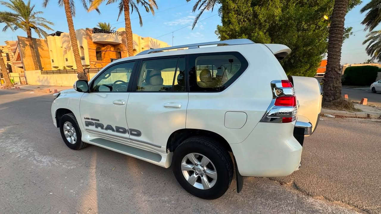 السلام عليكم
تويوتا برادو خليجي 2014  ساز TXL كفاله عامه من كلشي 
محرك 4سلندر 2700 بلاد ع وضع الشركه لاتنقيص لاتبخير ممفتوح ضمان فحص
شرط حتى الارضيات البلاديه ممفتوحه 
ماشيه 61 شرط حقيقي وشرط الفحص 
 فور ويل
7 راكب 
كير محرك صدر تبريد بوضع الزيرو  شرط. تخم تاير قبل سبوع شاده وفيت بم وعبوه كامله اصليه 
السياره جاهزه بدون نقص برغي 
تبريد 3 قطع
شاشه بلاديه نضام ايكو بيهه 
ثلاجه 
حساس خلفي 
زراك لايت
اشاير بلمري ومري شفط
سبير تعليك 
تحكم ستيرن 
السعر 275 ومجال حك الجيه 
مكان سياره بغداد حي الجامعه او اليرموك 
*********** متواجد خاص واتساب
