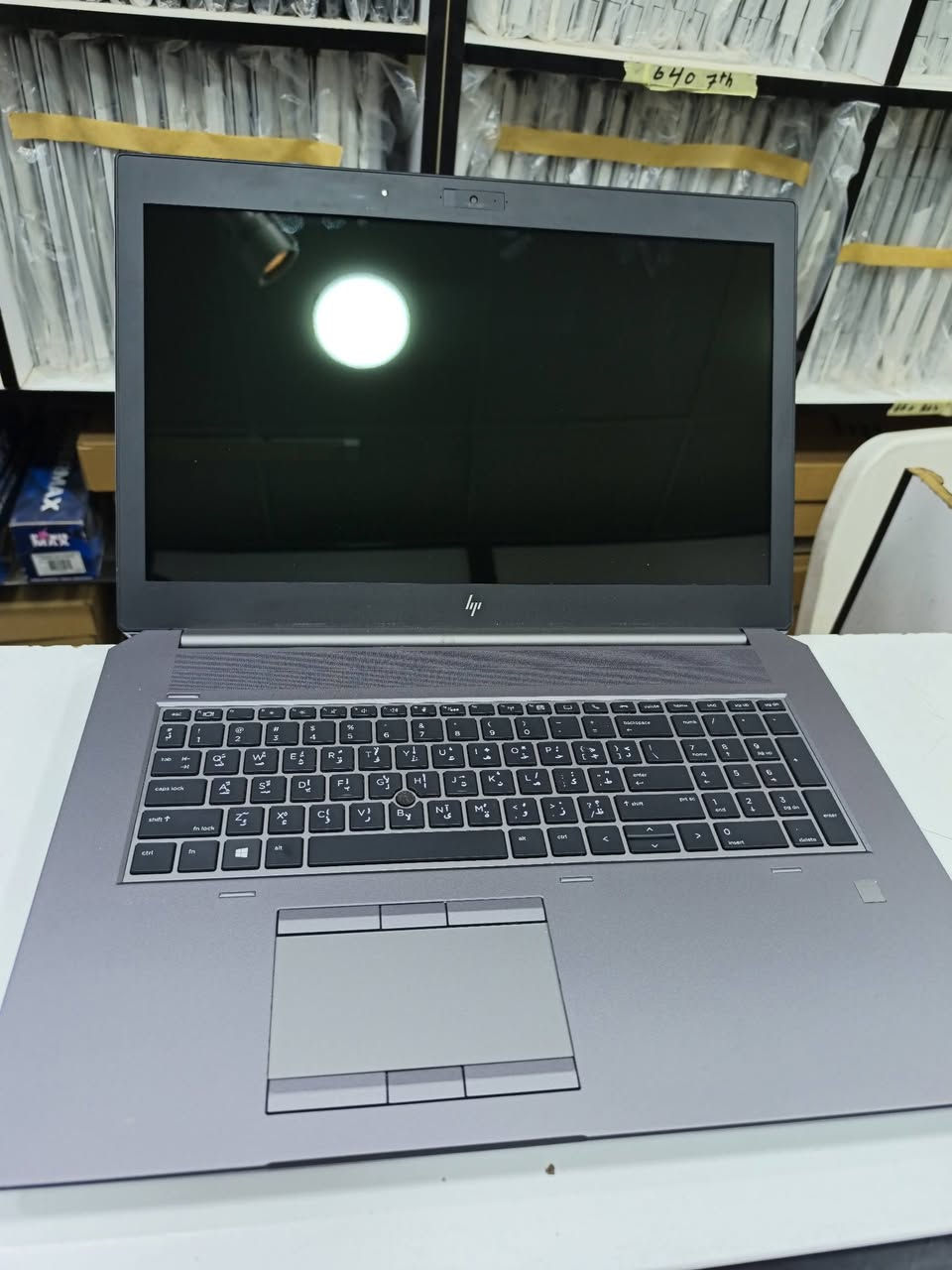 HP ZBOOK 17 G5 🔴 🔴 
المعالج xeon 
الرام 8 كيكا 
الهارد 256 كيكا 
حجم الشاشة 17 انچ
كارت الشاشة خارجي P5200 نفيديا 
16 كيكا خارجي
ضمان 10 ايام استبدال في حال وجود مشكلة
متوفر توصيل لكافة المحافظات 
للتواصل و الطلب واتساب او خاص ***********
