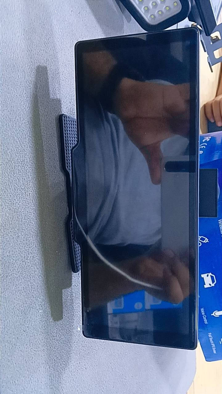 السلام عليكم شاشه تجي داشكام اوشاشه معه كامره خلفيه يعني تحديث جديد بعدهي جديده مامستخدمه معه رام 64 كيكه السعر 60 معه التوصيل
