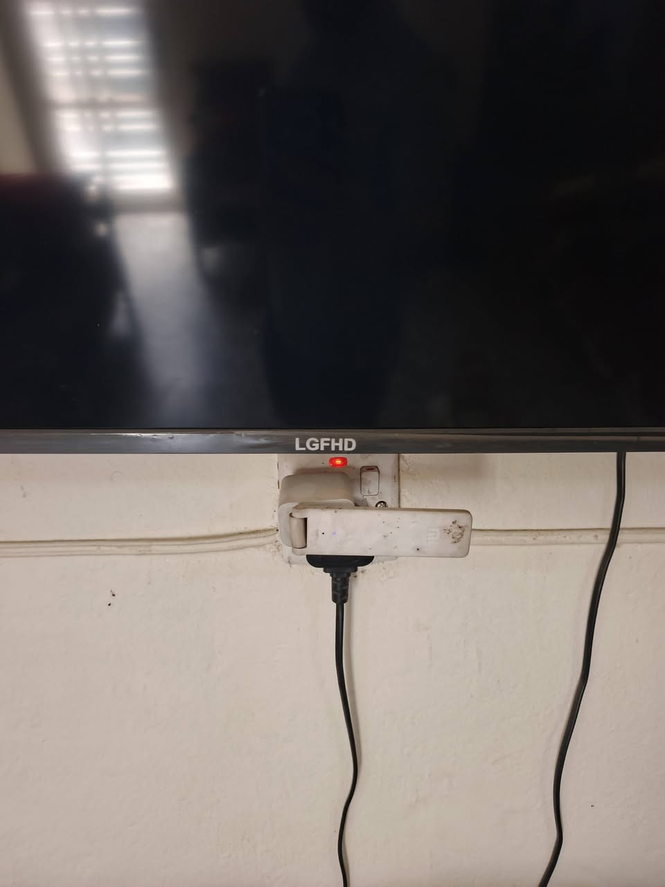 سلام عليكم
بلازمه سمارت نوع LG FHD
جديده 
وياع كارتونته 
شغاله ع فحص تجي تفحصه وتاخذه
حجم 50
للبيع
مكاني بغداد
رقم التلفون:***********
